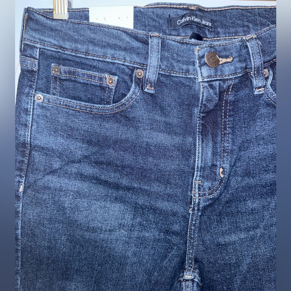 Calvin Klein Women’s High Rise Straight Leg Jeans - Picture 7 of 8